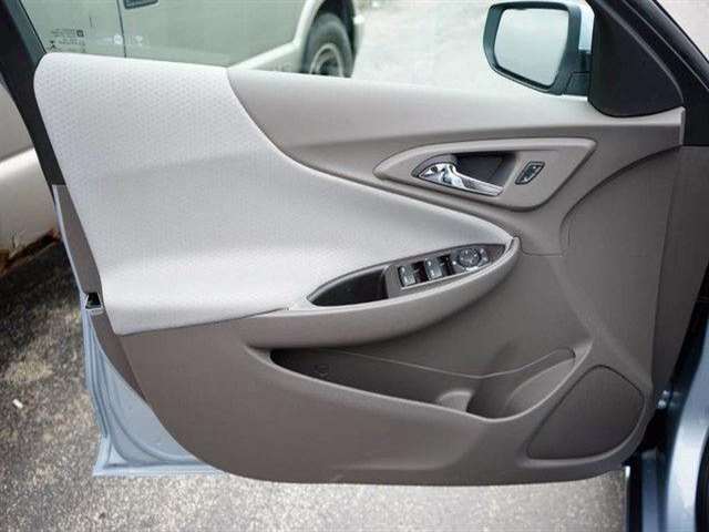 2017 Chevrolet Malibu LT 4dr Sedan